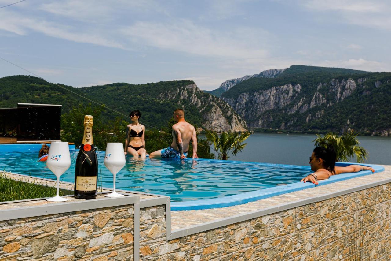 Rex Infinity View 4* Cazanele Dunarii Dubova Exterior foto