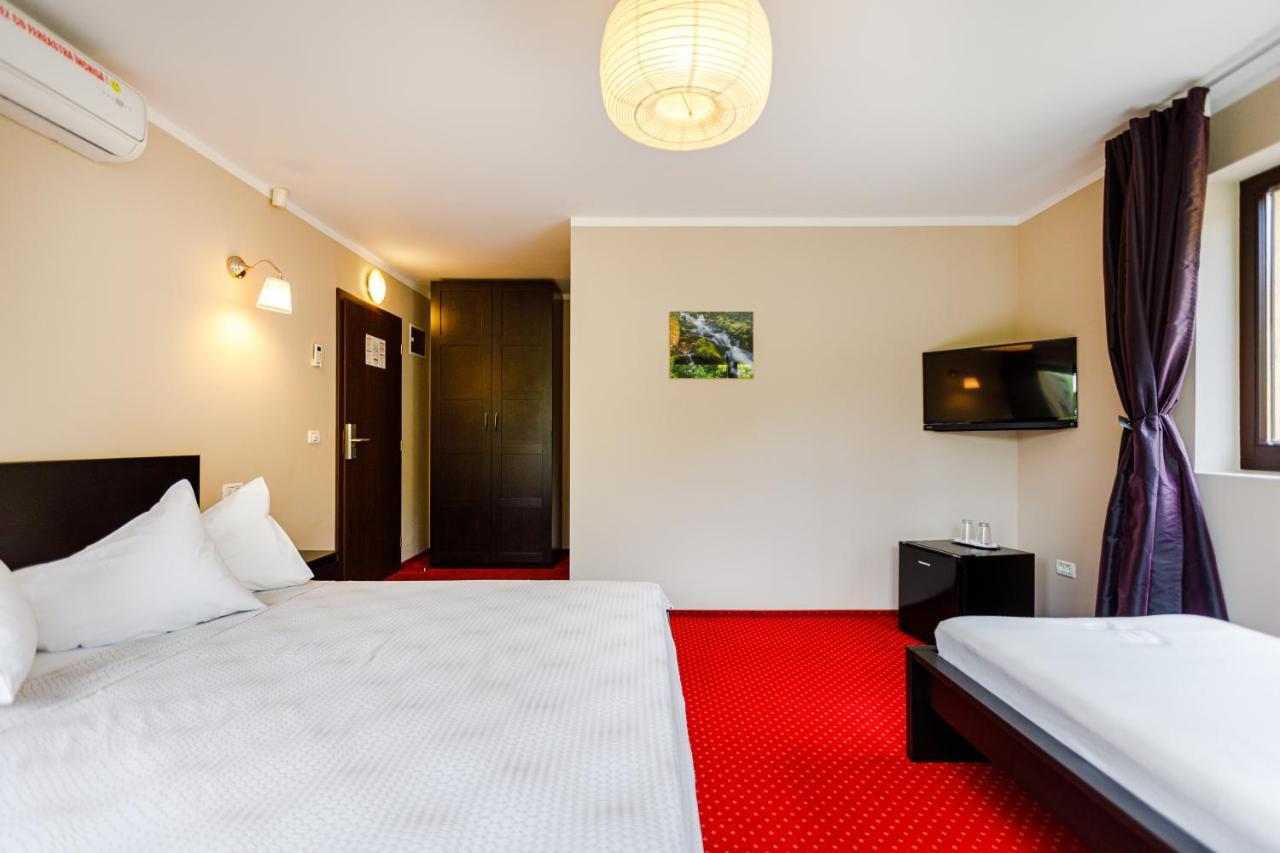 Rex Infinity View 4* Cazanele Dunarii Dubova Exterior foto