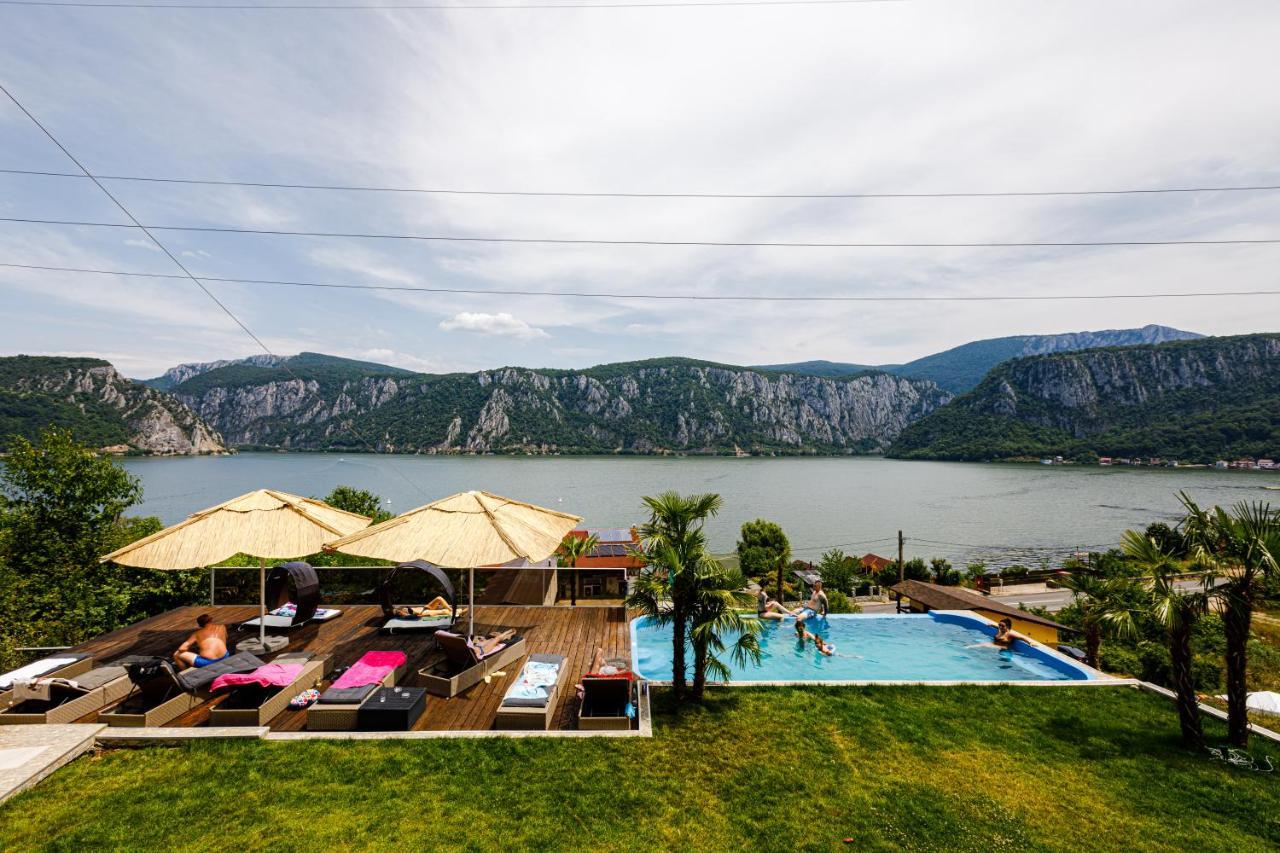 Rex Infinity View 4* Cazanele Dunarii Dubova Exterior foto