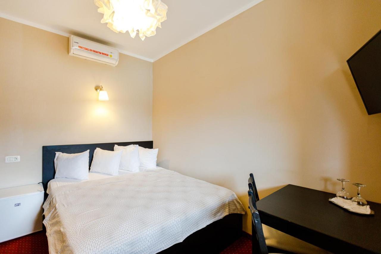 Rex Infinity View 4* Cazanele Dunarii Dubova Exterior foto